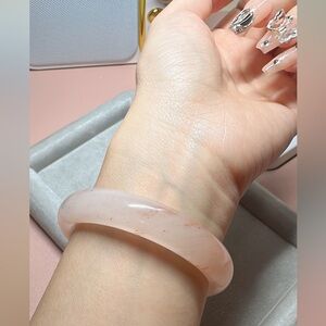 Elegant Pink Jade Bangle